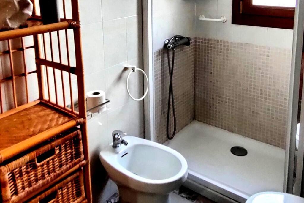 Apartamento En Zona De Ocio Casco Antiguo Alicante Exterior photo